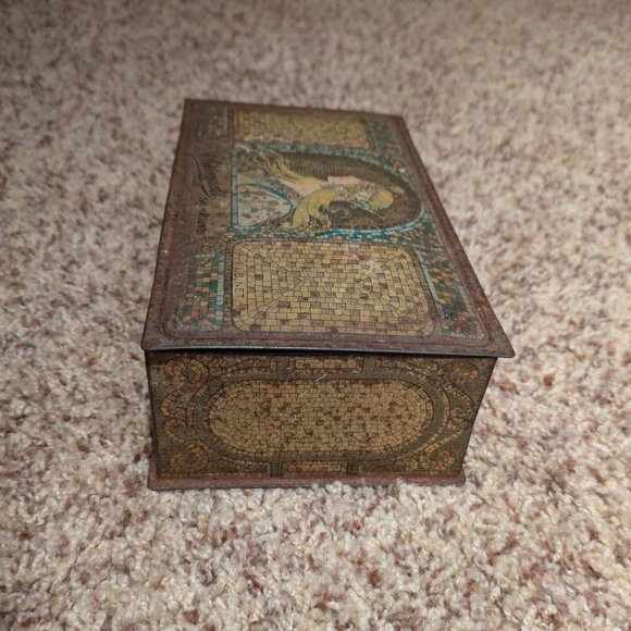 Whitman's Salmagundi vintage chocolate tin - Picture 5 of 9